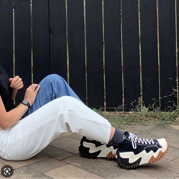 Womens Converse Run Star Motion Hi Sneakers Black/ White Size 9.5 🎁🎈 - Picture 2 of 12